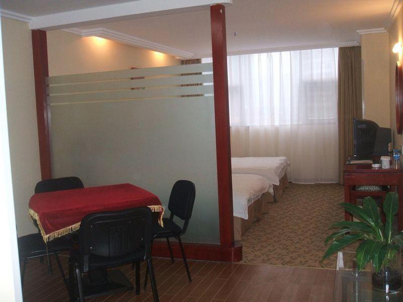 Greentree Inn Guiyang Penshuichi Business Hotel ภายนอก รูปภาพ