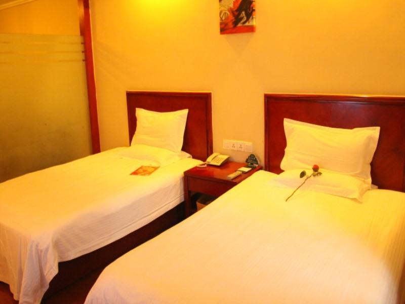 Greentree Inn Guiyang Penshuichi Business Hotel ภายนอก รูปภาพ